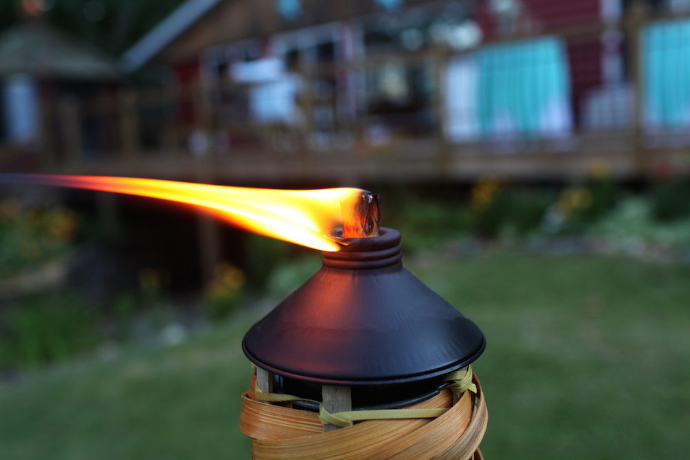 mosquitoes torches citronella